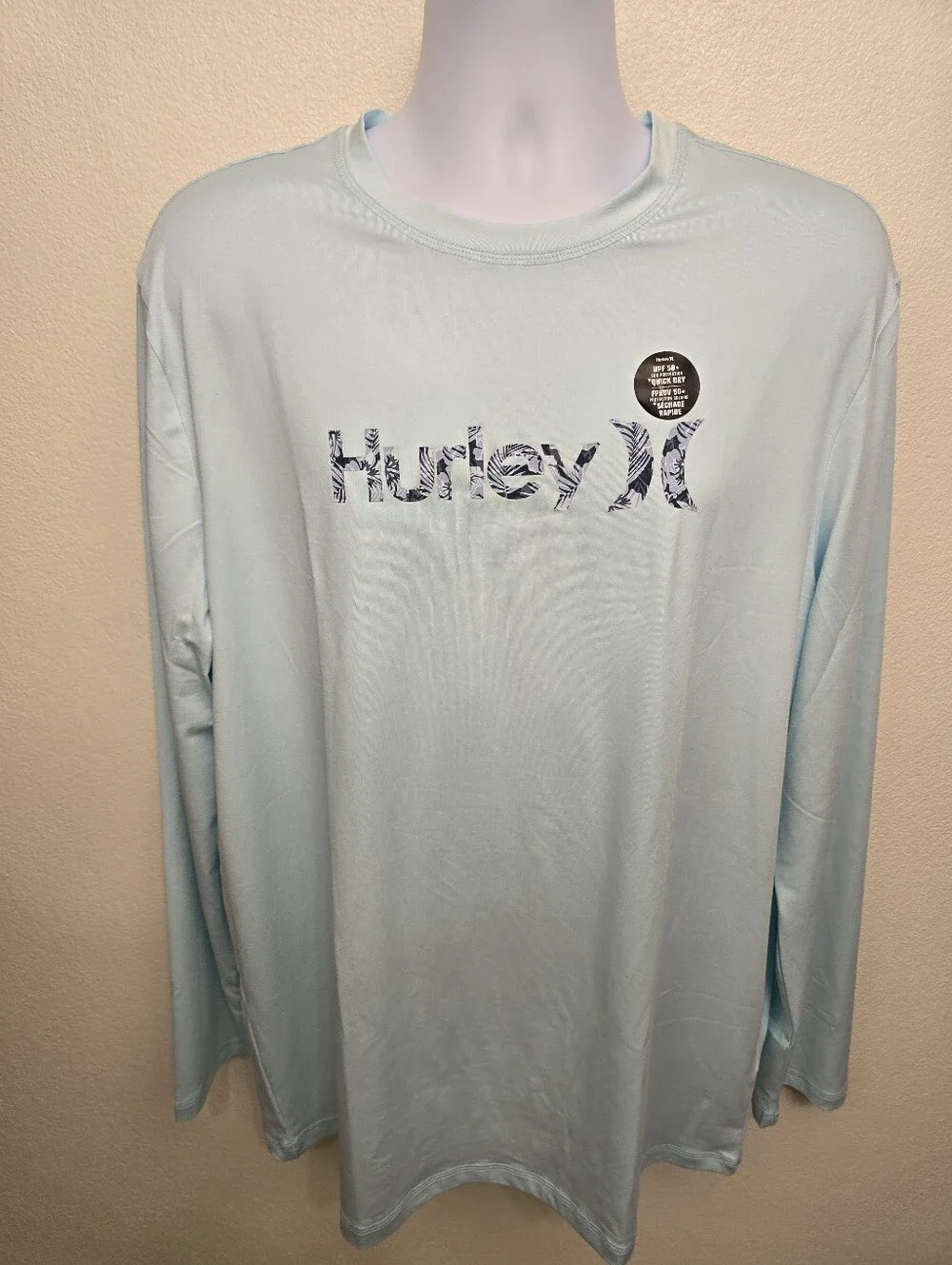 NWT Hurley Men’s Light Blue Long-Sleeve Sun /Rashguard Shirt